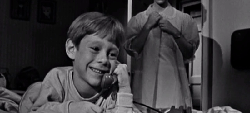 Illustration for article titled The Complete Twilight Zone Marathon Viewer's Guide